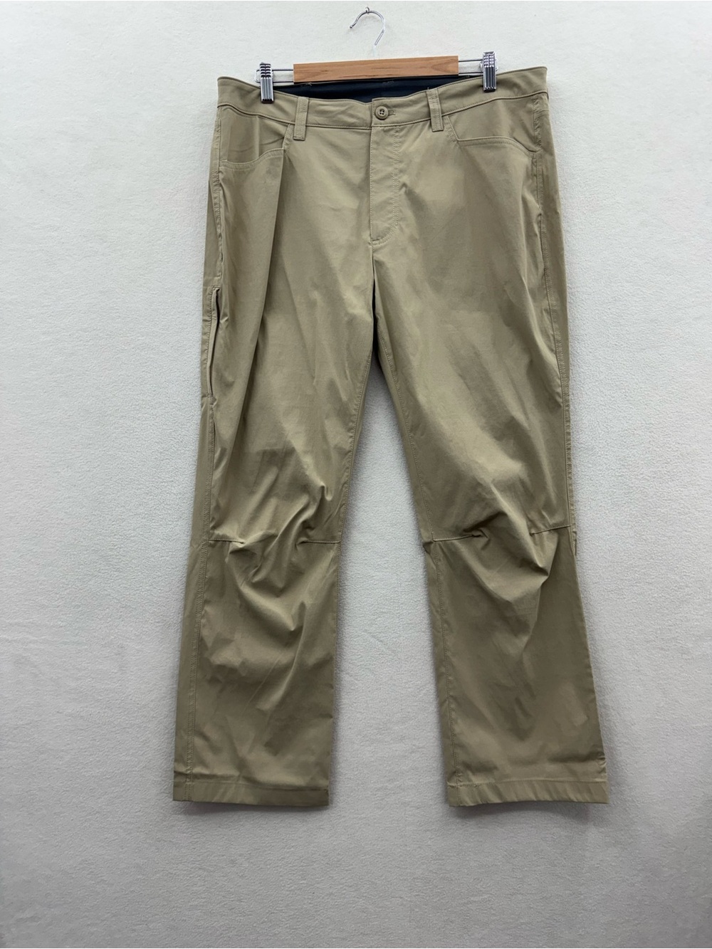 Eddie Bauer Men’s 36x29 Tech Pants Tan Straight Leg Nylon Spandex